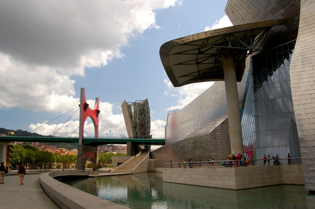 guggenheim museum1 Amazing Building of Guggenheim Museum in Bilbao