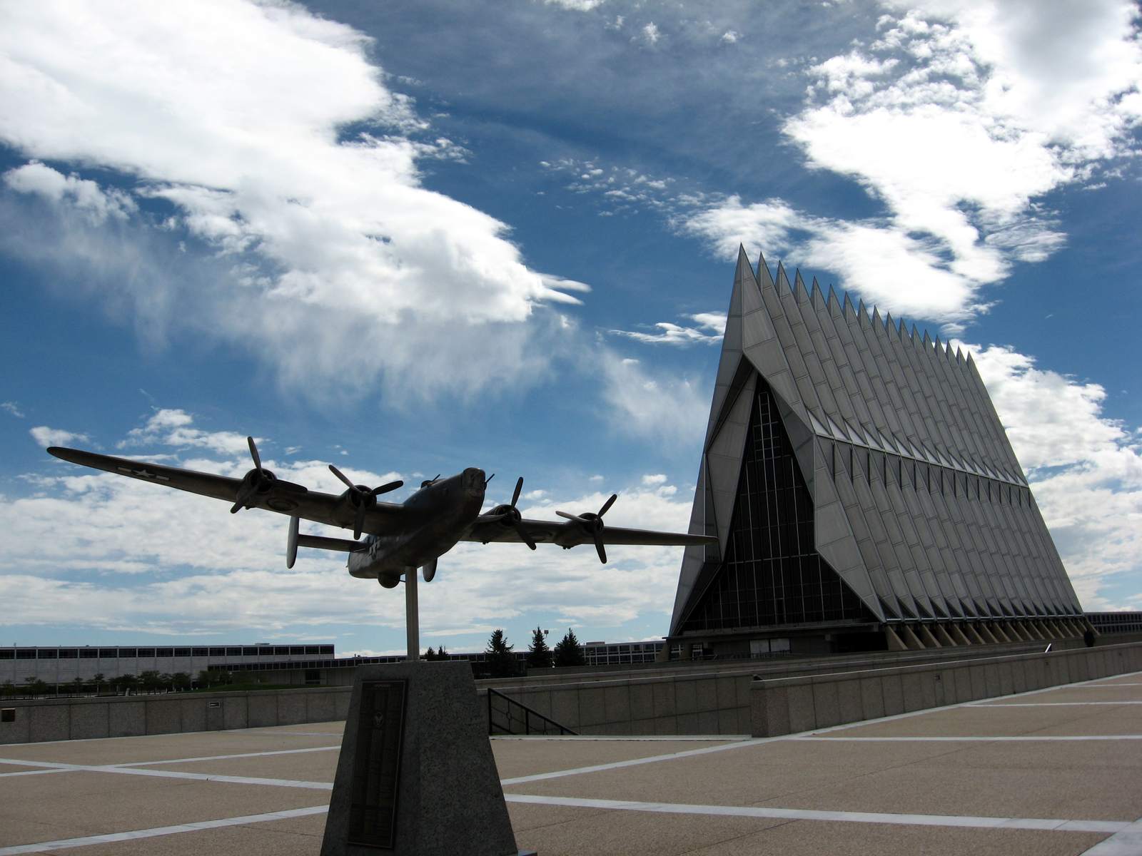 Amazing Buildings Air Force Academy Chapel air force academy2 Amazing Buildings Air Force Academy Chapel