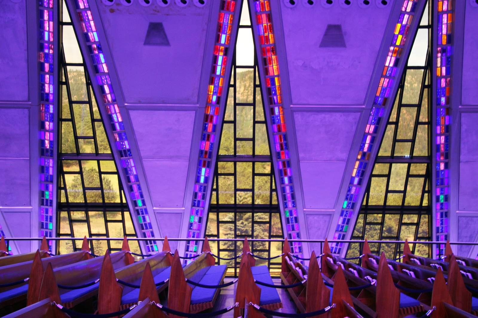 Amazing Buildings Air Force Academy Chapel air force academy7 Amazing Buildings Air Force Academy Chapel
