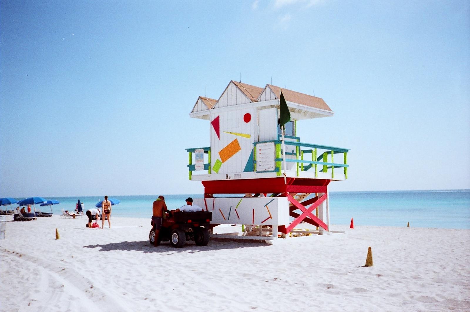lifeguard station miami7 Art Deco Lifeguard Stations of Miami Beach