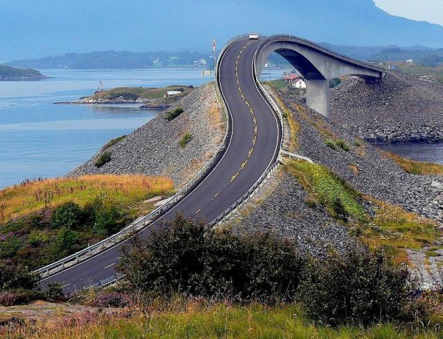 atlantic road Atlanterhavsveien   Best Road Trip in Norway