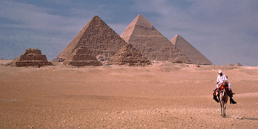 egyptian pyramids1 The Great Pyramids of Giza, Egypt