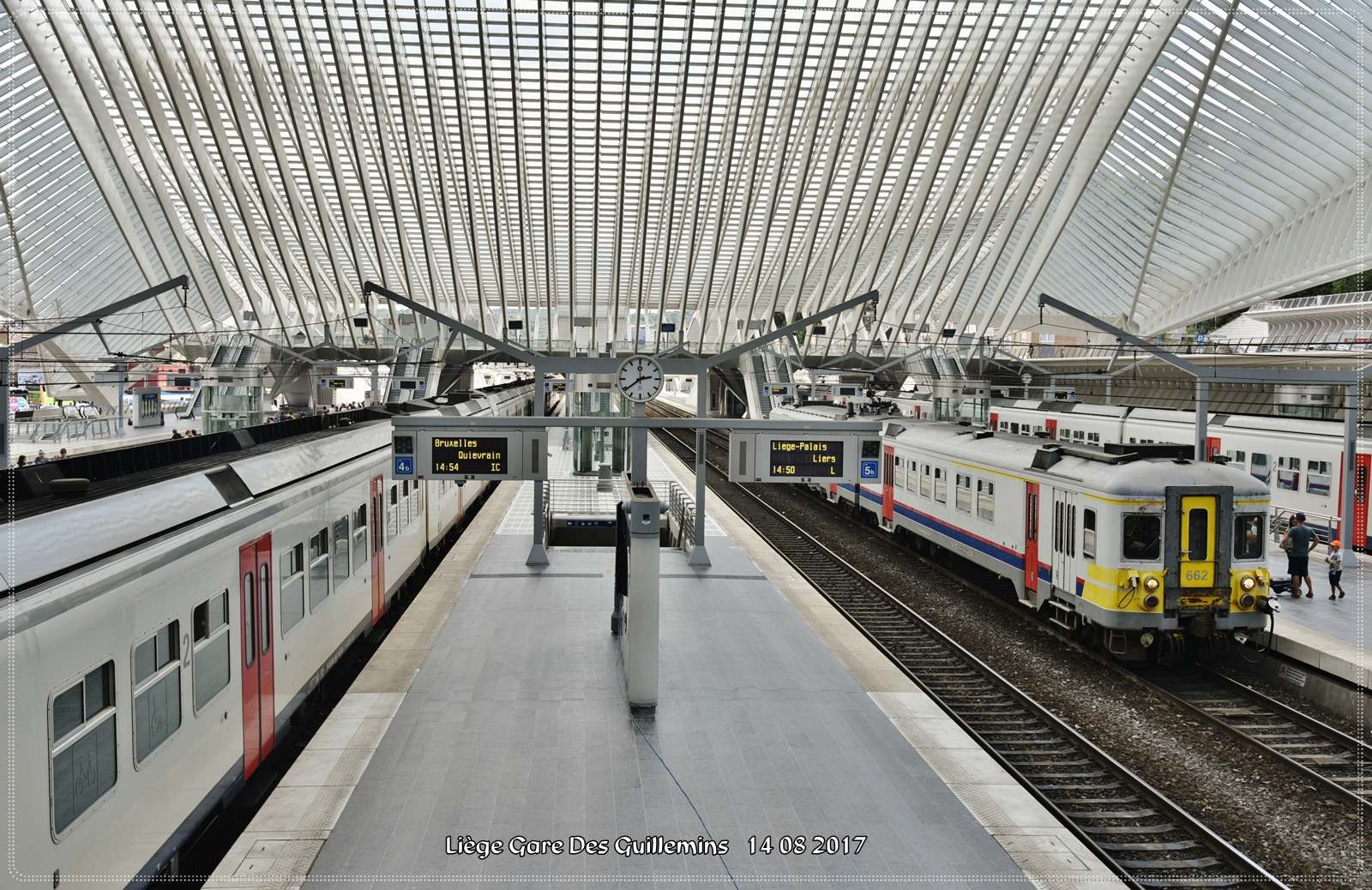 gare des guillemins5 Liege Guillemins Railway Station by Santiago Calatrava
