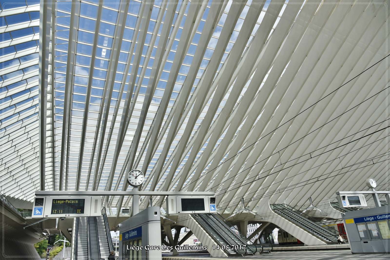 gare des guillemins7 Liege Guillemins Railway Station by Santiago Calatrava