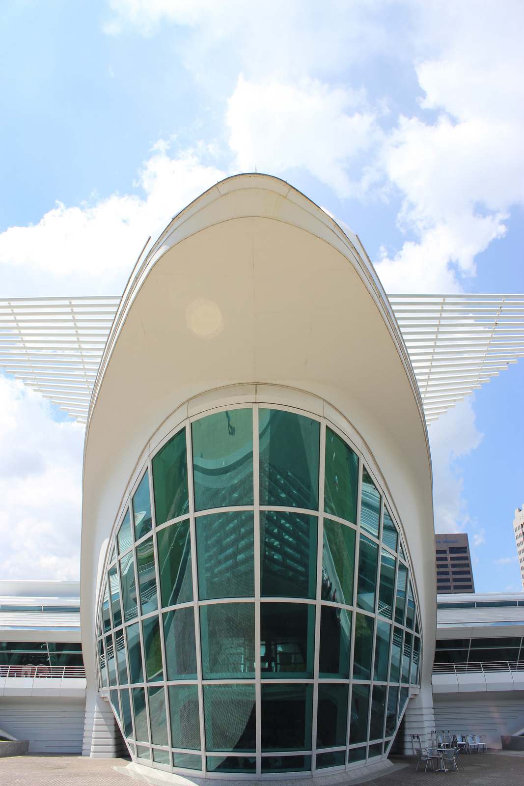 milwaukee art museum6 Modern Milwaukee Art Museum by Santiago Calatrava