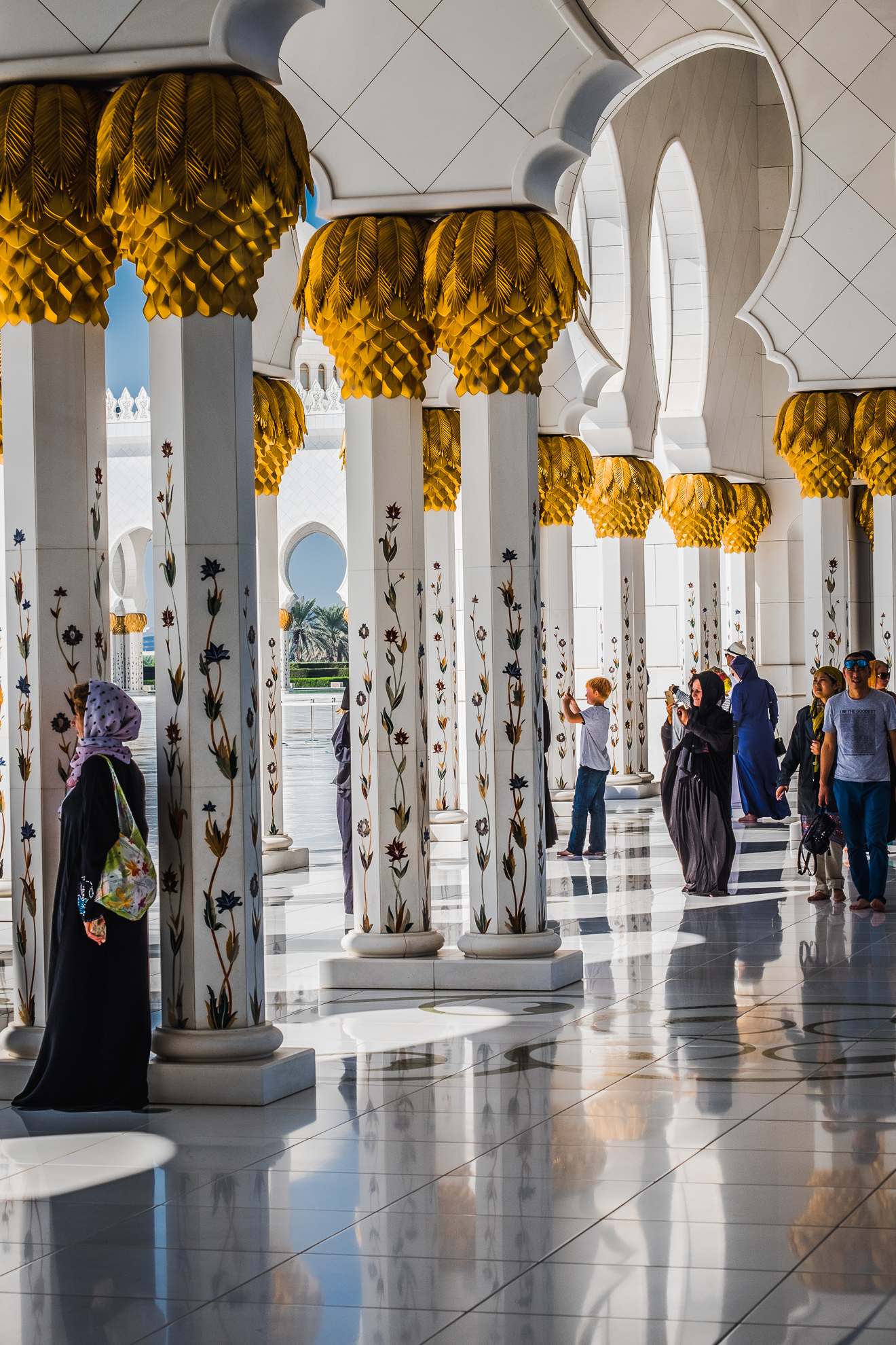 sheikh zayed grand mosque10 Picturesque Sheikh Zayed Grand Mosque in Abu Dhabi