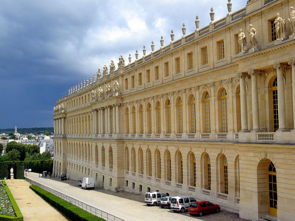 chateau de versailles3 Versaille One of the Most Popular Visitor Attractions around Paris