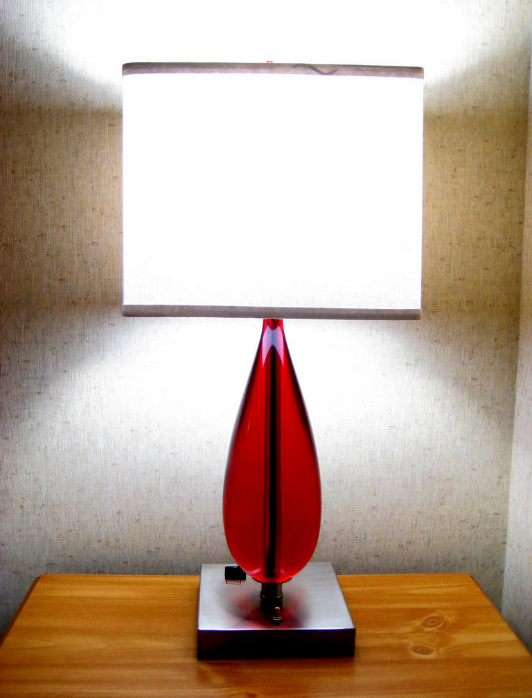 modern table lamps11 Modern Living Needs Modern Lamps Design