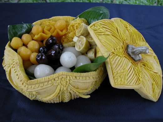 fruit carving7 Unbelievable Fruit and Vegetable Carving