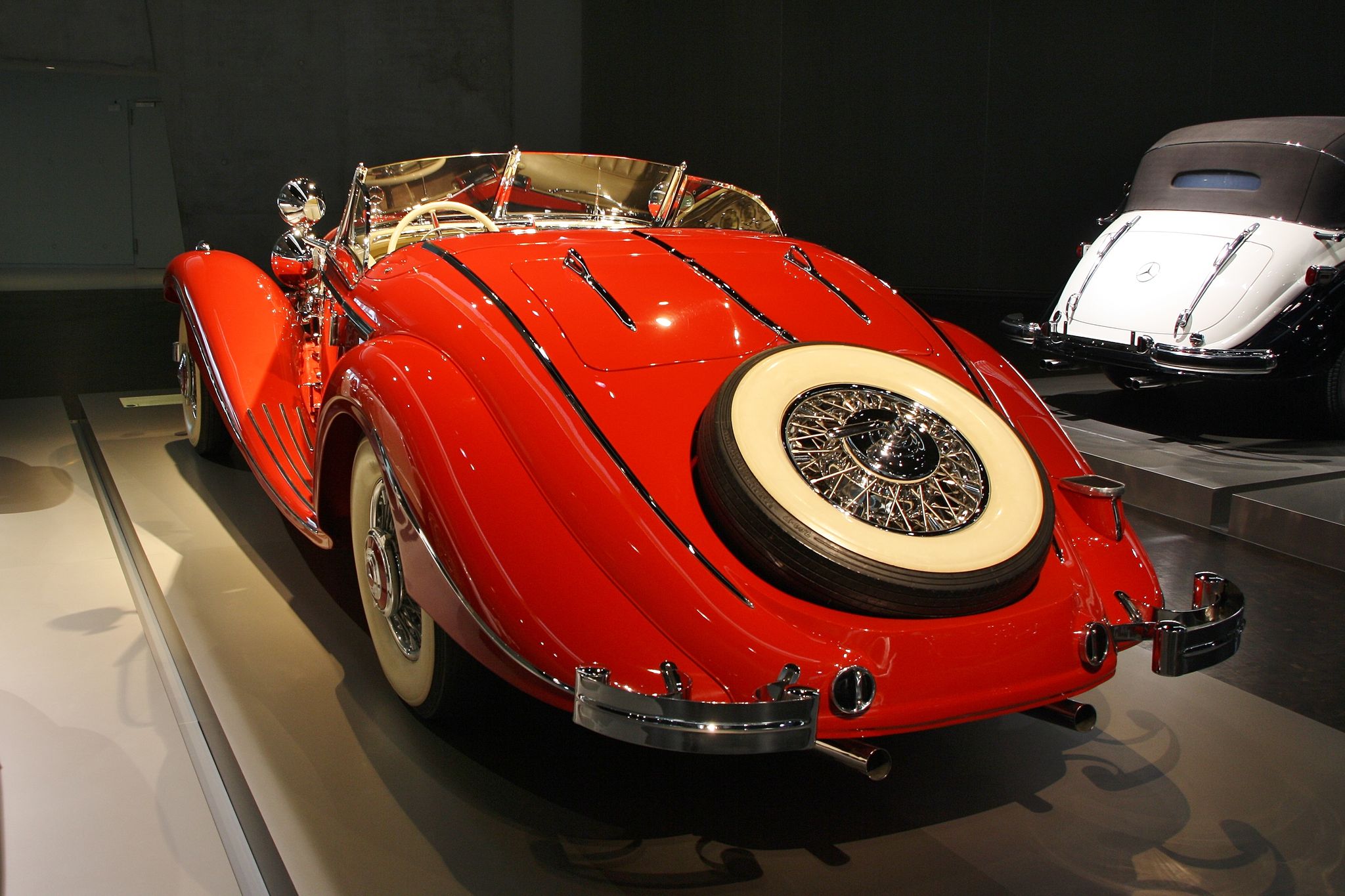 mercedes benz museum4 Mercedes Benz Museum in Stuttgart, Germany