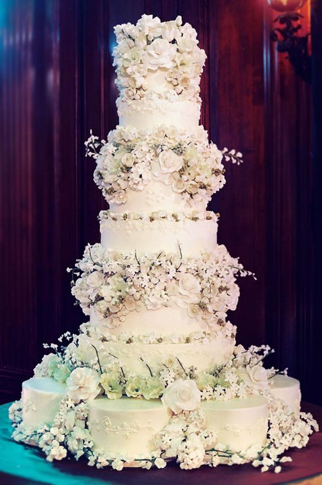 wedding cake10 Creative Wedding Cakes Inspiration