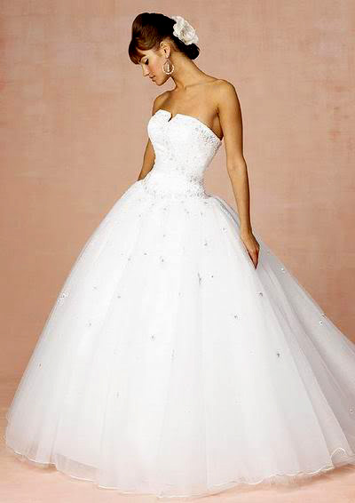 white wedding dress12 Be a Princess in White Wedding Dress