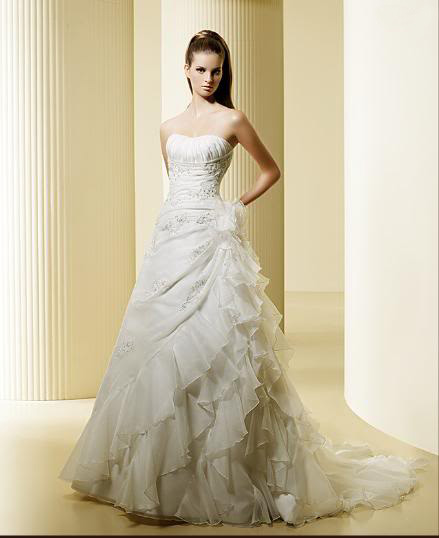 white wedding dress6 Be a Princess in White Wedding Dress
