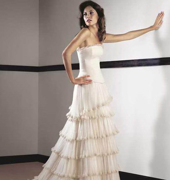 white wedding dress8 Be a Princess in White Wedding Dress