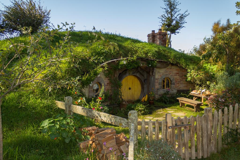 hobbiton movie set10 Hobbiton Movie Set in Matamata, North Island of New Zealand