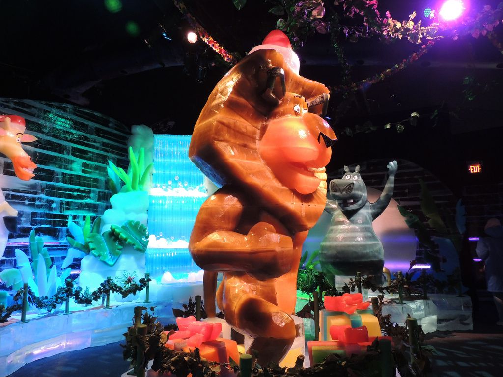 gaylord palms ice7 Madagascar Ice Sculptures Coolest Exhibit in Orlando