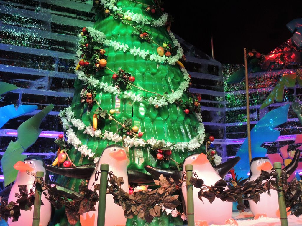 gaylord palms ice9 Madagascar Ice Sculptures Coolest Exhibit in Orlando