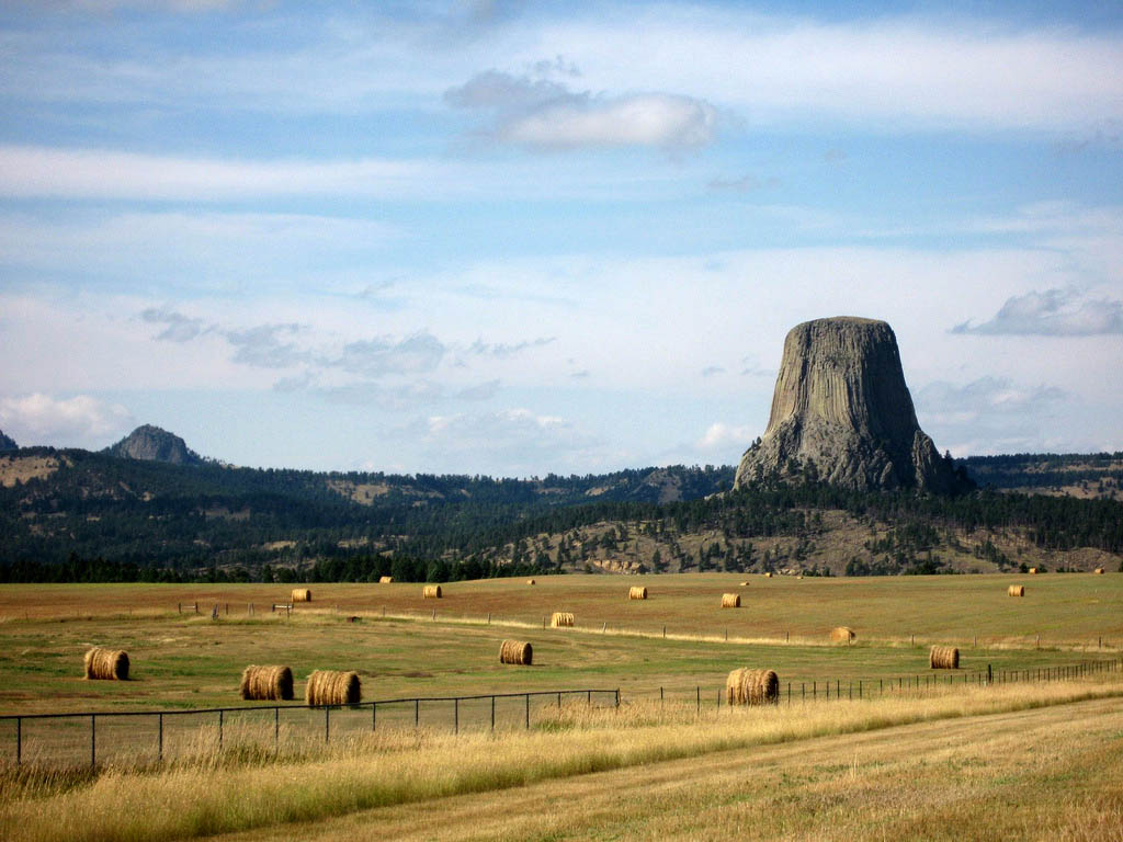 devils tower3 Devils Tower National Monument in Northeast Wyoming