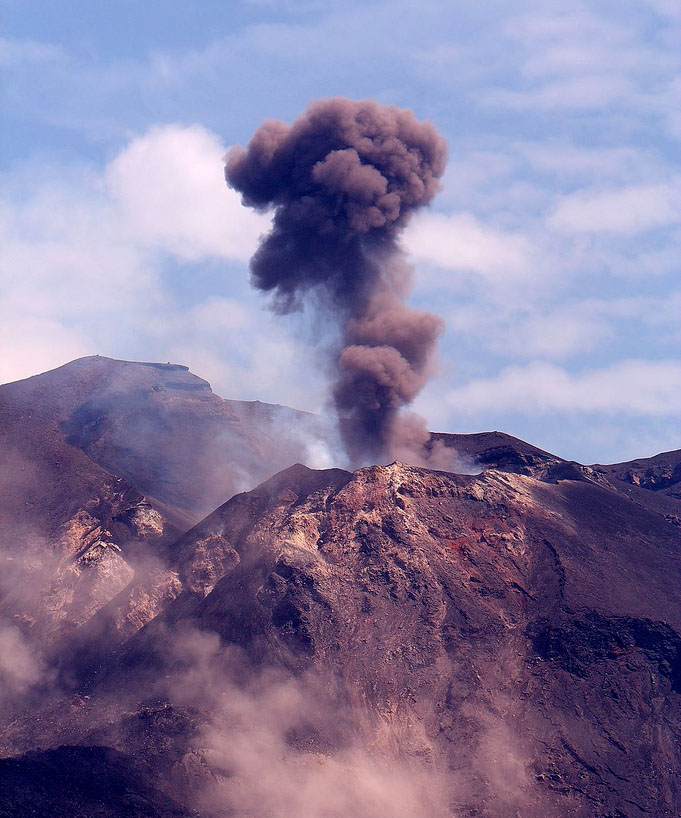 stromboli volcano5 Stromboli   The Most Active Volcano on the Earth