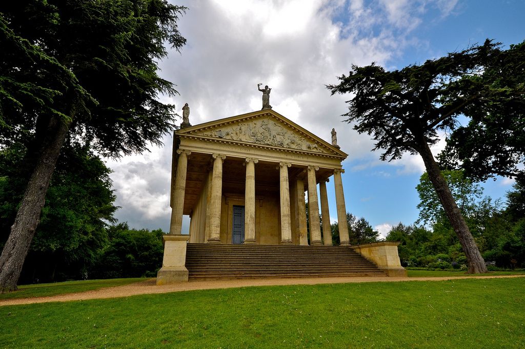 gardens stowe The Temple of Concord and Victory at Stowe Park