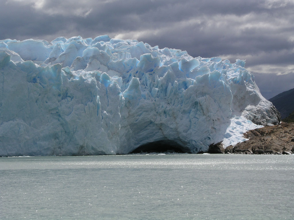 glaciar perito moreno10 Tour to an Enormous Perito Moreno Glacier