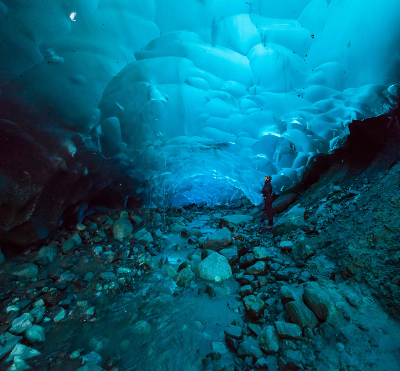 mendenhall4 Ice Caves under the Mendenhall Glacier in Juneau, Alaska