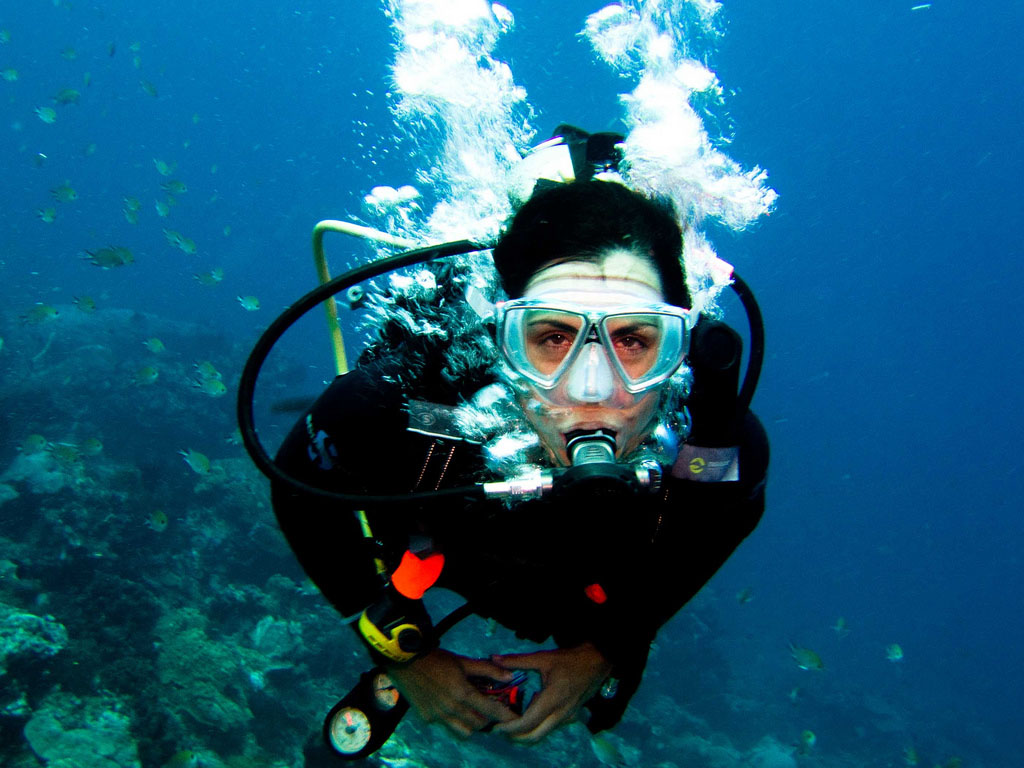 scuba diving16 Scuba Diving in Beatiful Waters of Indonesia