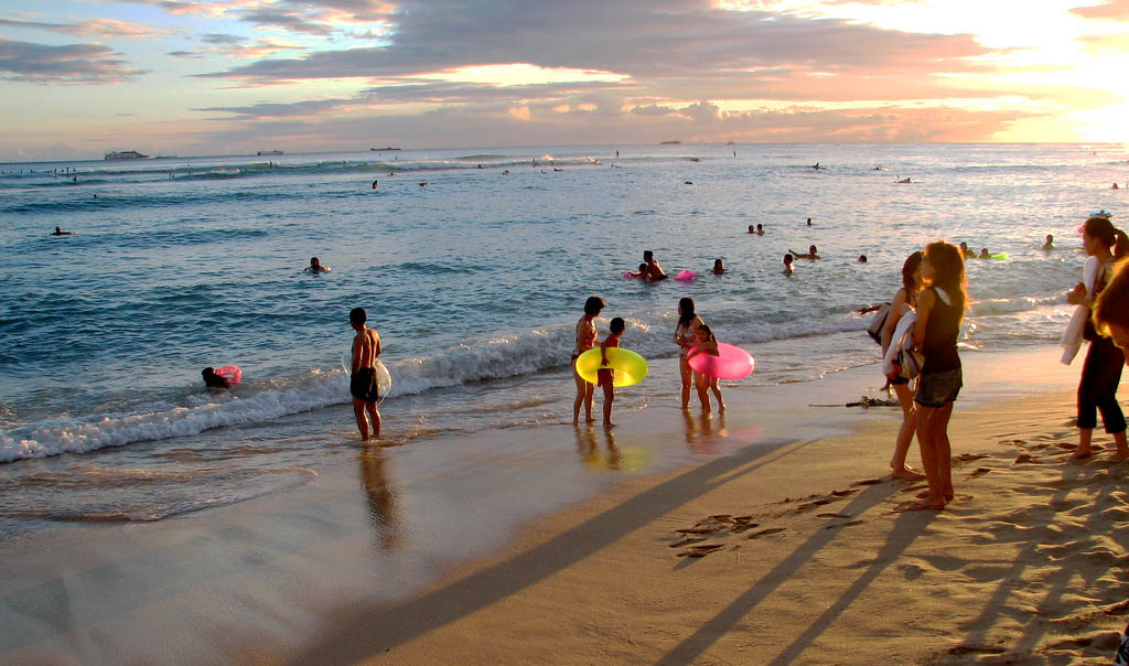Where to Spend Christmas Holidays waikiki beach1 Where to Spend Christmas Holidays