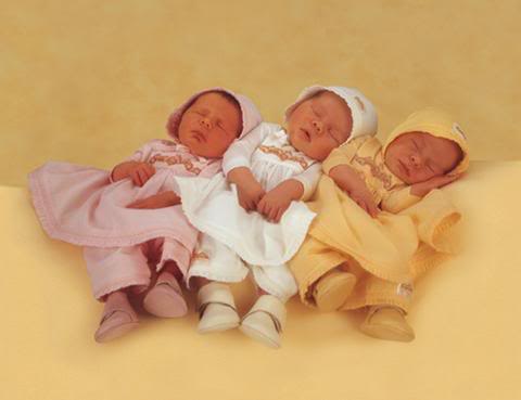 anne geddes babies12 Babies Come as Three Angels by Anne Geddes