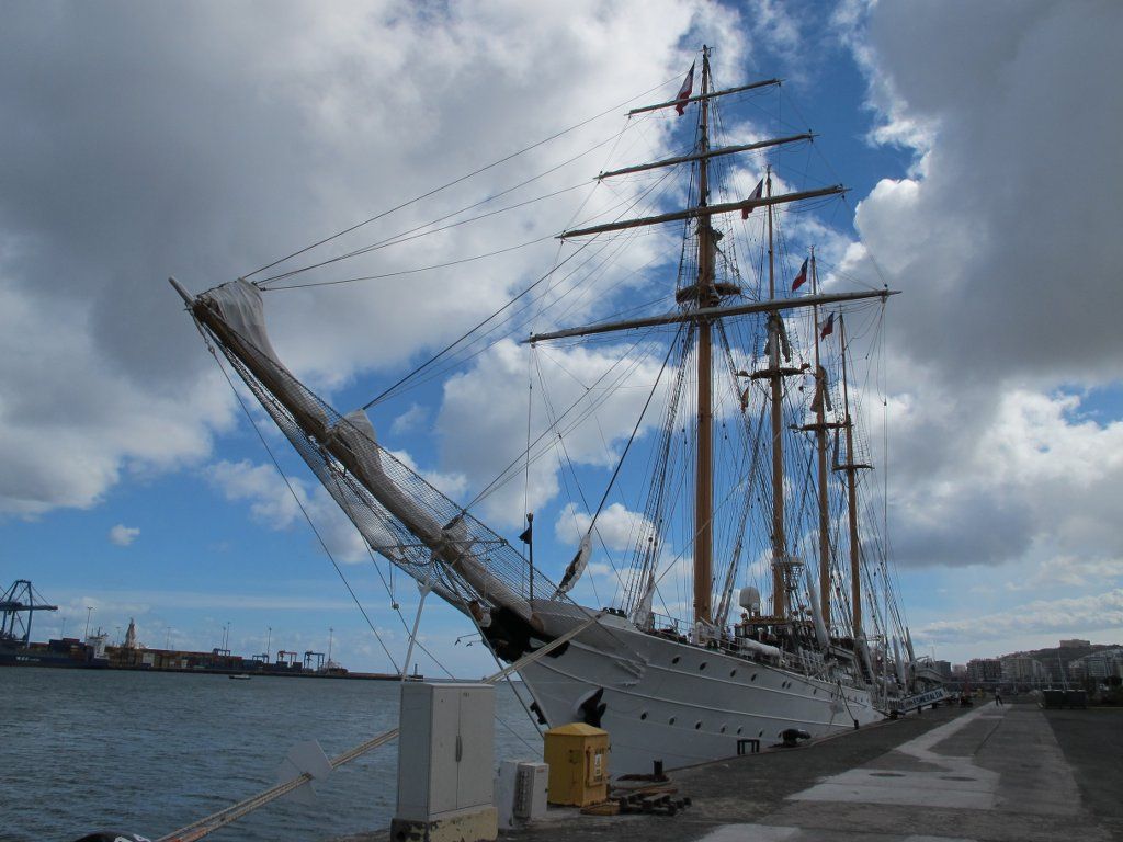 esmeralda Esmeralda   The Second Tallest and Longest Sailing Ship in the World