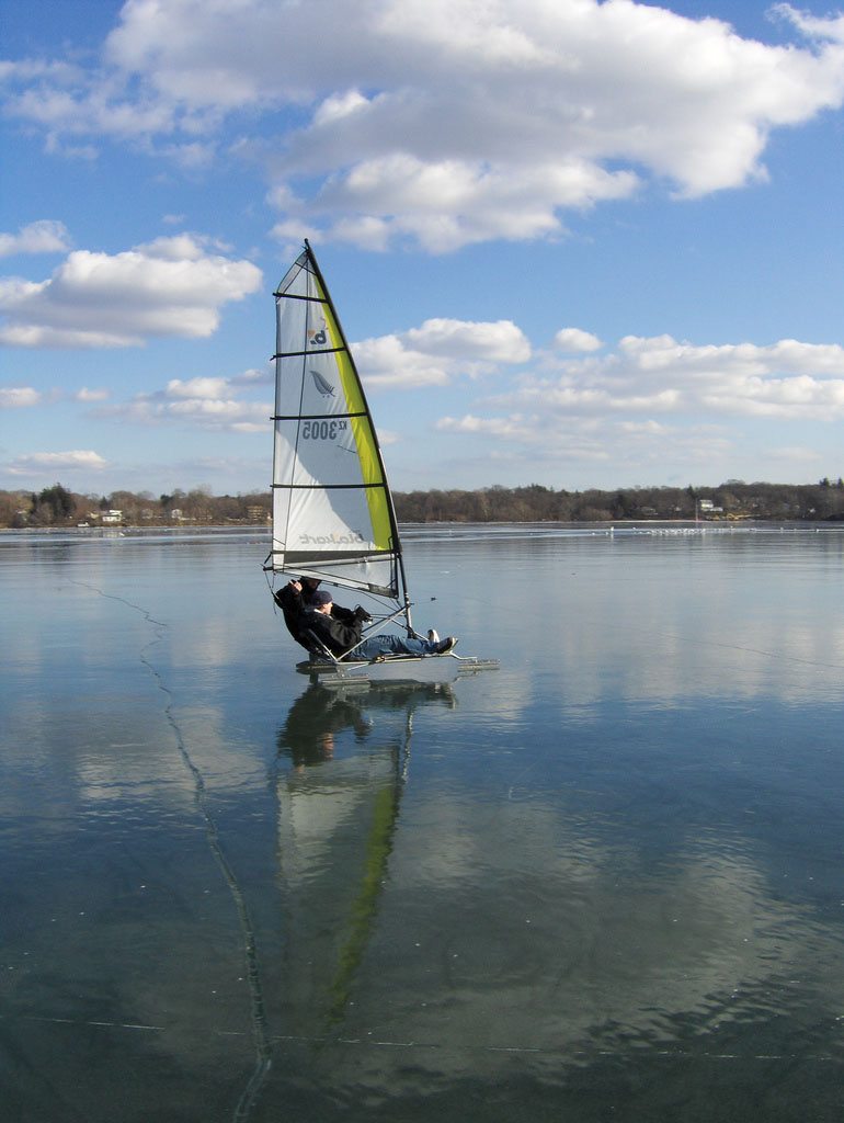 ice boat1 Yachting on a Lake with Ice Boats