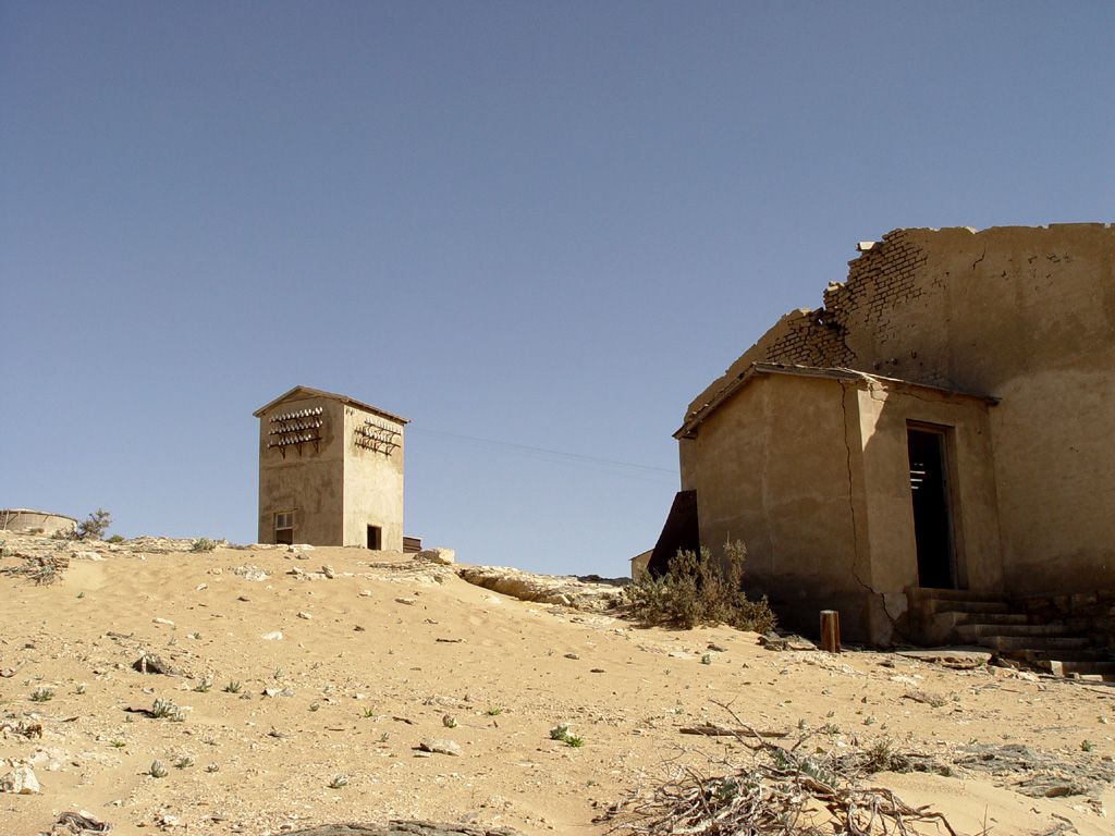 kolmanskop4 Abandoned Kolmanskop Ghost Town in Namibia