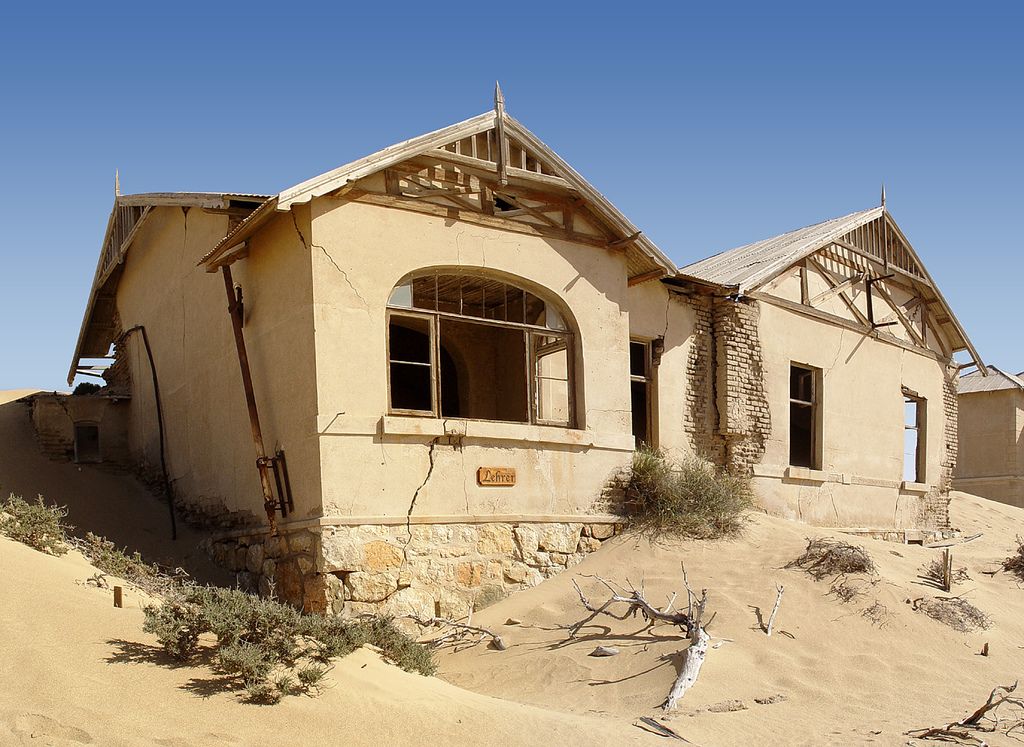 kolmanskop5 Abandoned Kolmanskop Ghost Town in Namibia