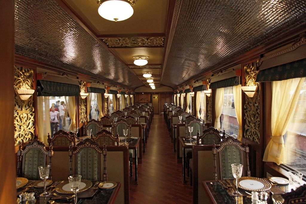 maharaja express Maharajas Express   One of the Most Luxurious Trains in World