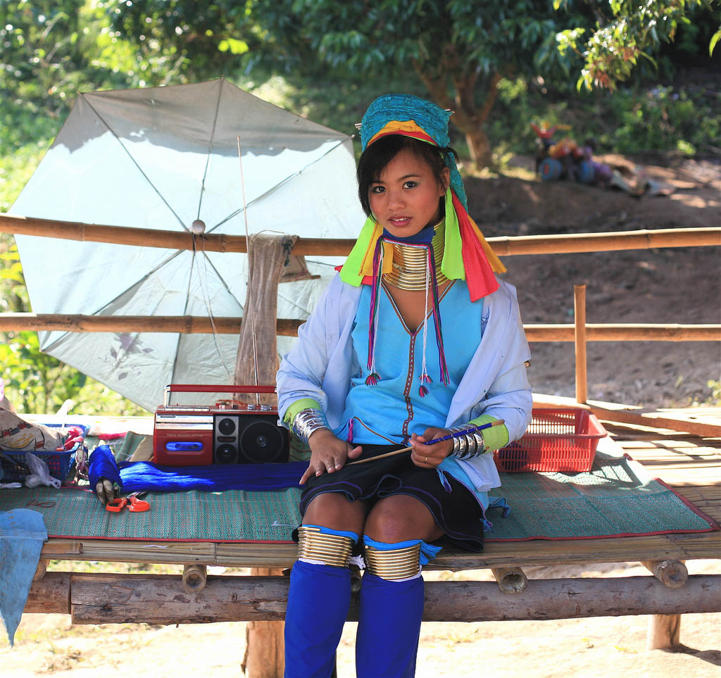 kayan2 Long Necked Padaung Tribe