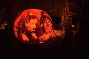 halloween pumpkins jack o lantern 16 300x199 Funny Pumpkin Faces Creations