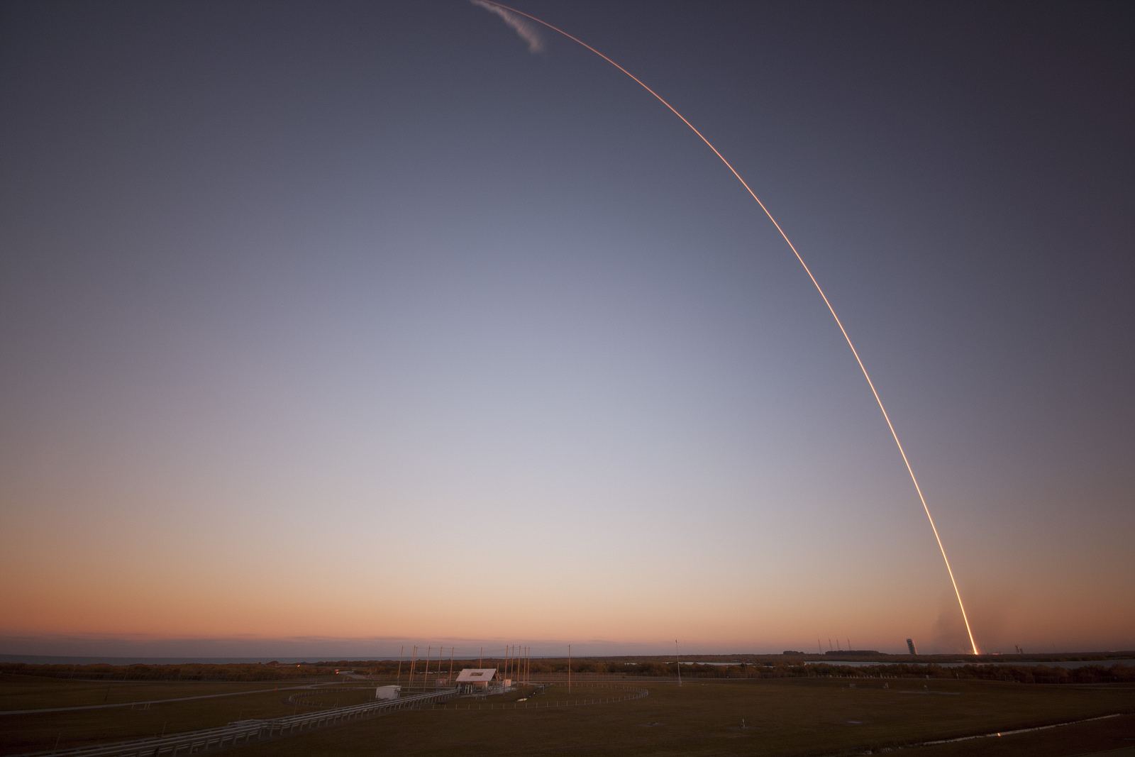 spacex7 Falcon 9 lifted off from SpaceX Launch Complex