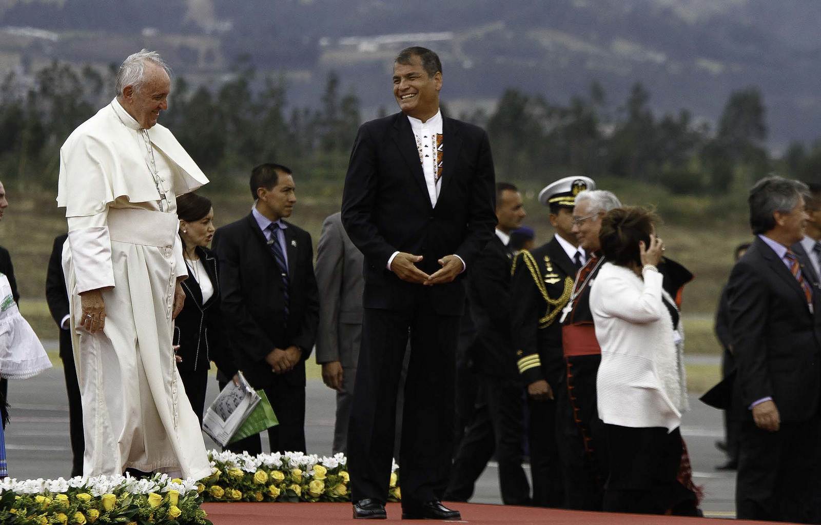 pope francis4 Pope Francis leaving Ecuador