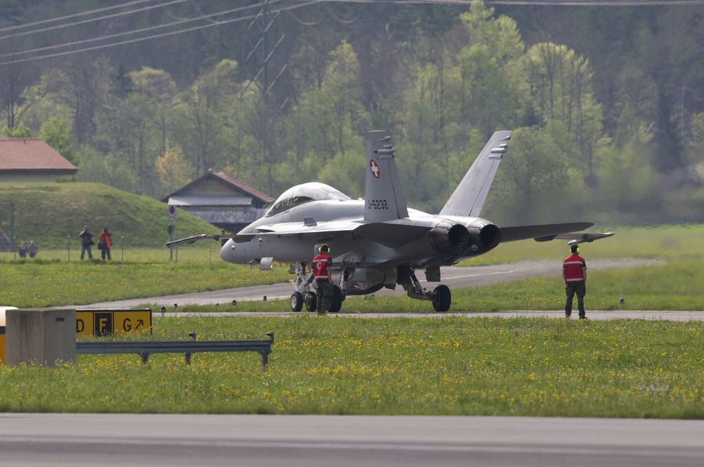 airforce base8 The Swiss Airforce from Meiringen Airbase Securing World Economic Forum 2013