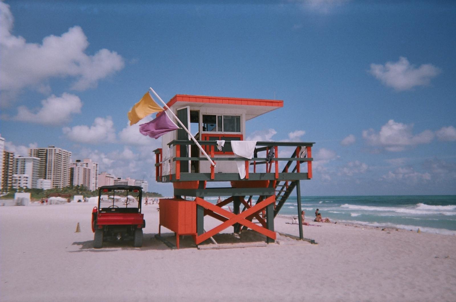 lifeguard station miami2 Art Deco Lifeguard Stations of Miami Beach