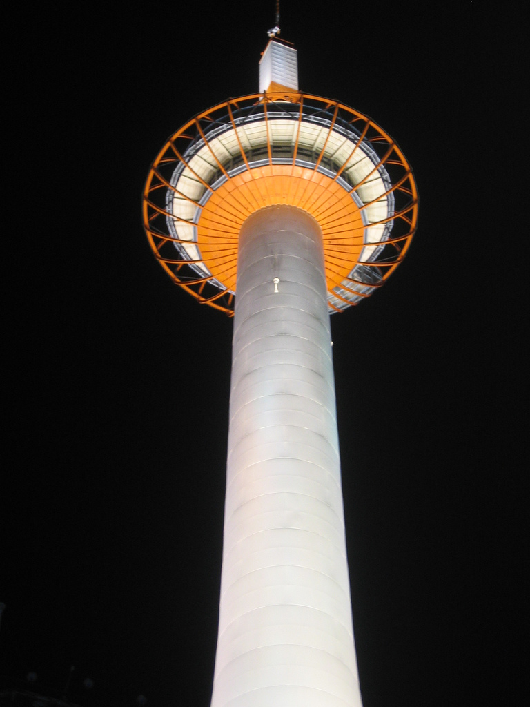 kyoto tower7 Kyoto Tower by Night