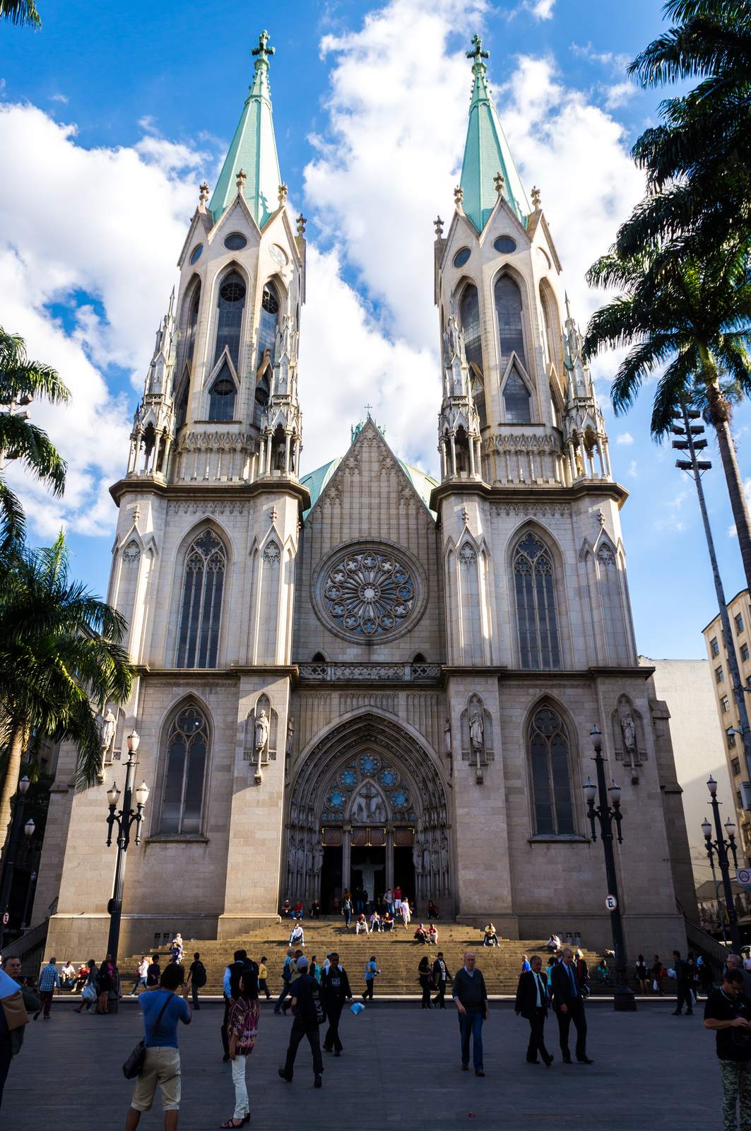 metropolitan cathedral1 Metropolitan Cathedral of Sao Paulo, Brazil