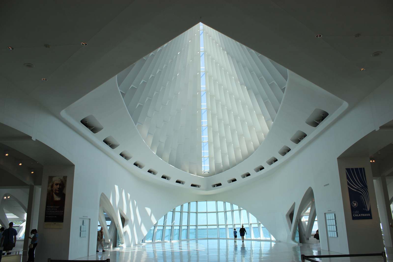 milwaukee art museum13 Modern Milwaukee Art Museum by Santiago Calatrava