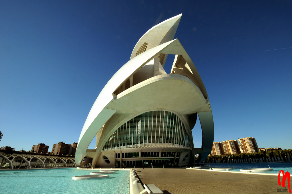 Palace of the Arts Looks like Space Ship palacio artes Palace of the Arts Looks like Space Ship