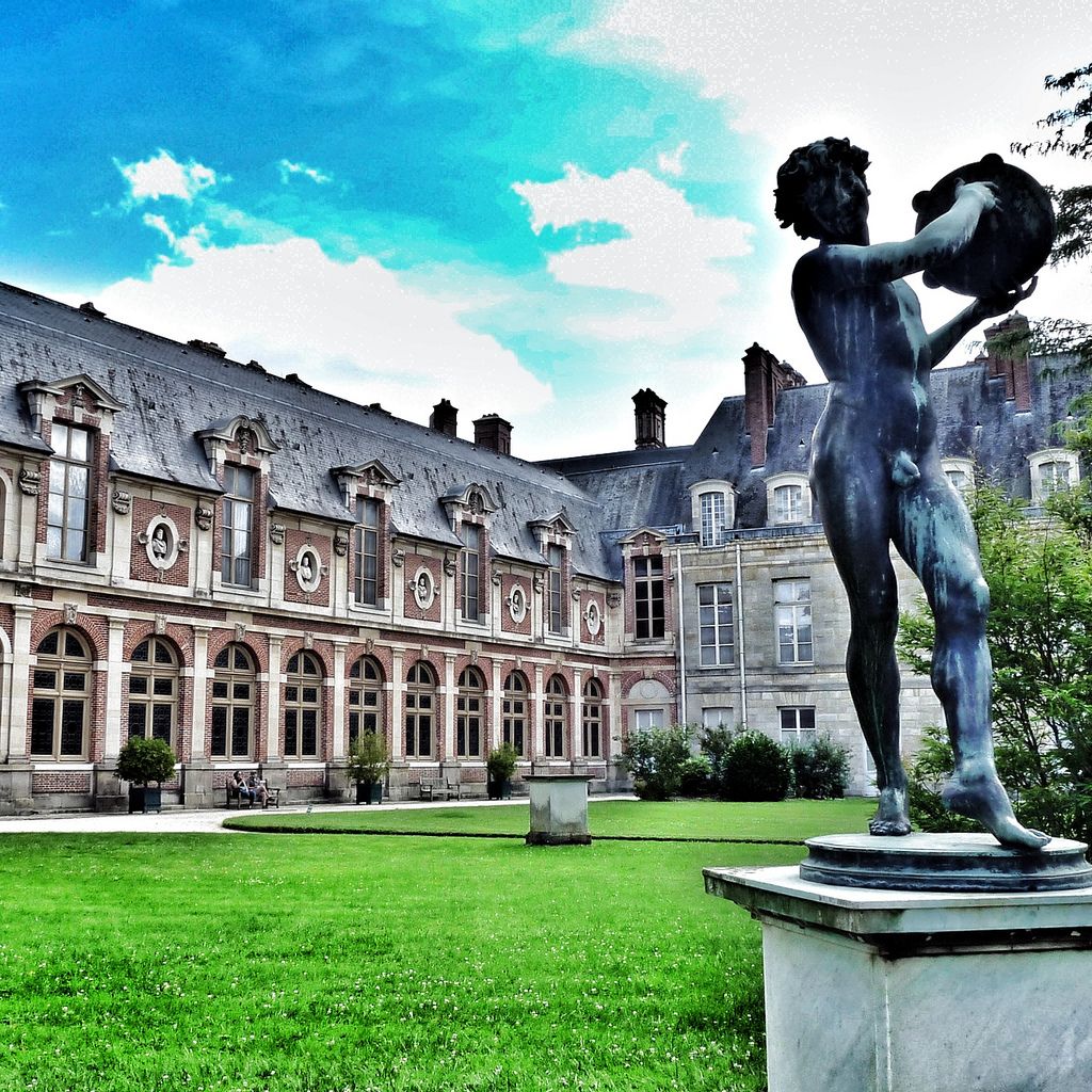 chateau  fontainebleau11 Palace of Fontainebleau   One of the Largest French Royal Chateaux