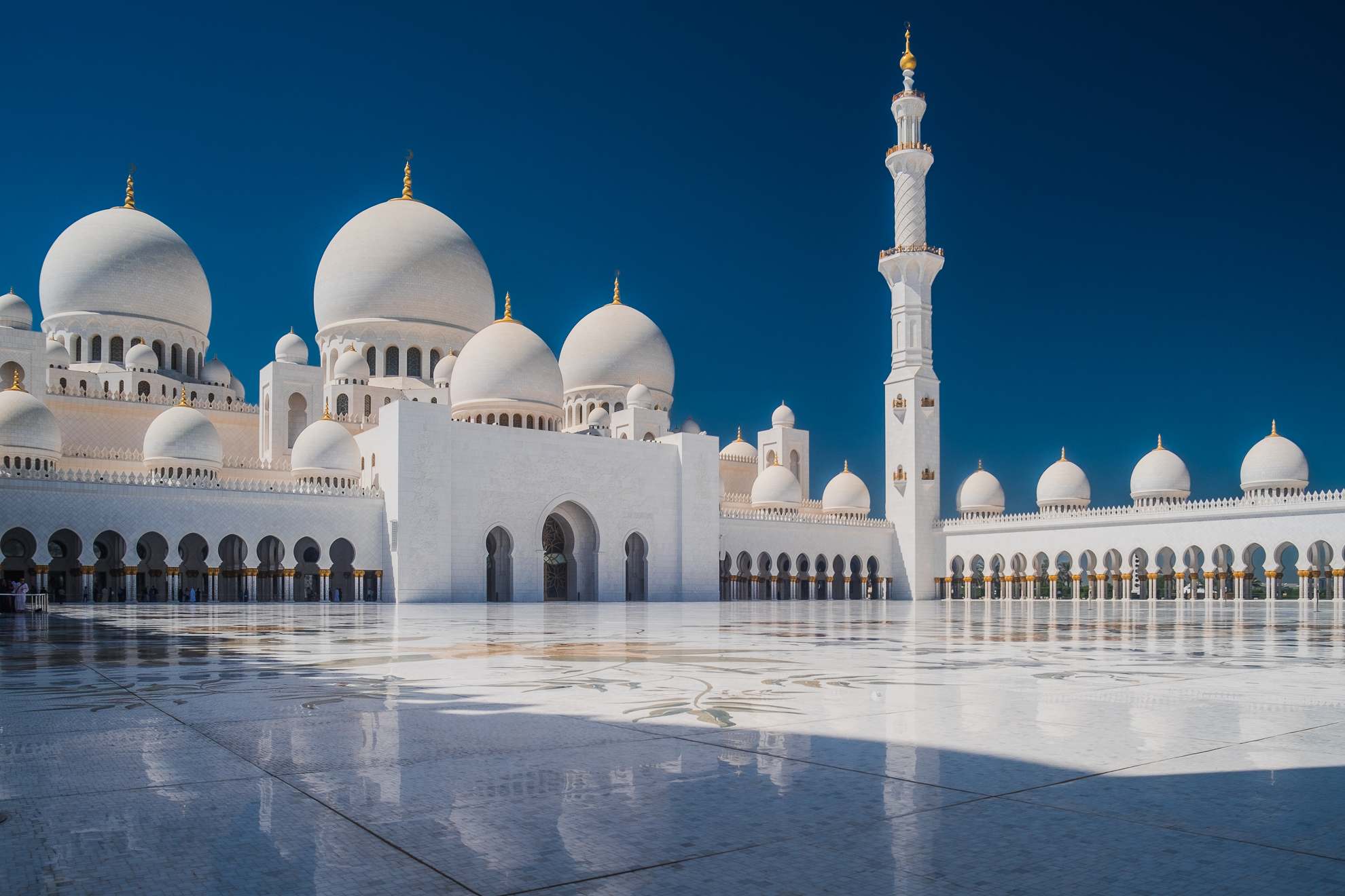 sheikh zayed grand mosque8 Picturesque Sheikh Zayed Grand Mosque in Abu Dhabi