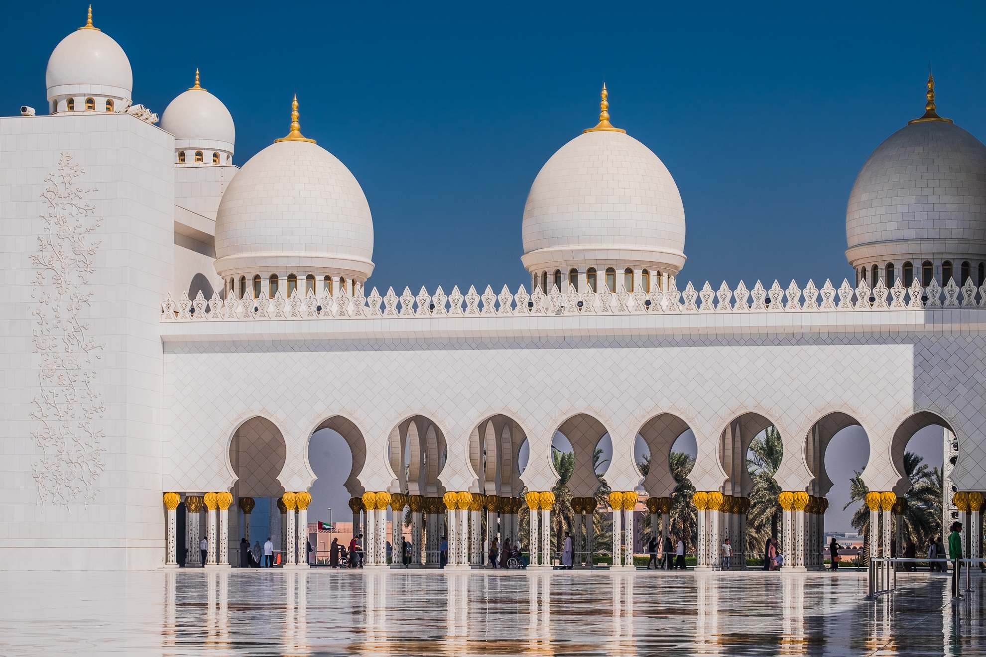 sheikh zayed grand mosque9 Picturesque Sheikh Zayed Grand Mosque in Abu Dhabi