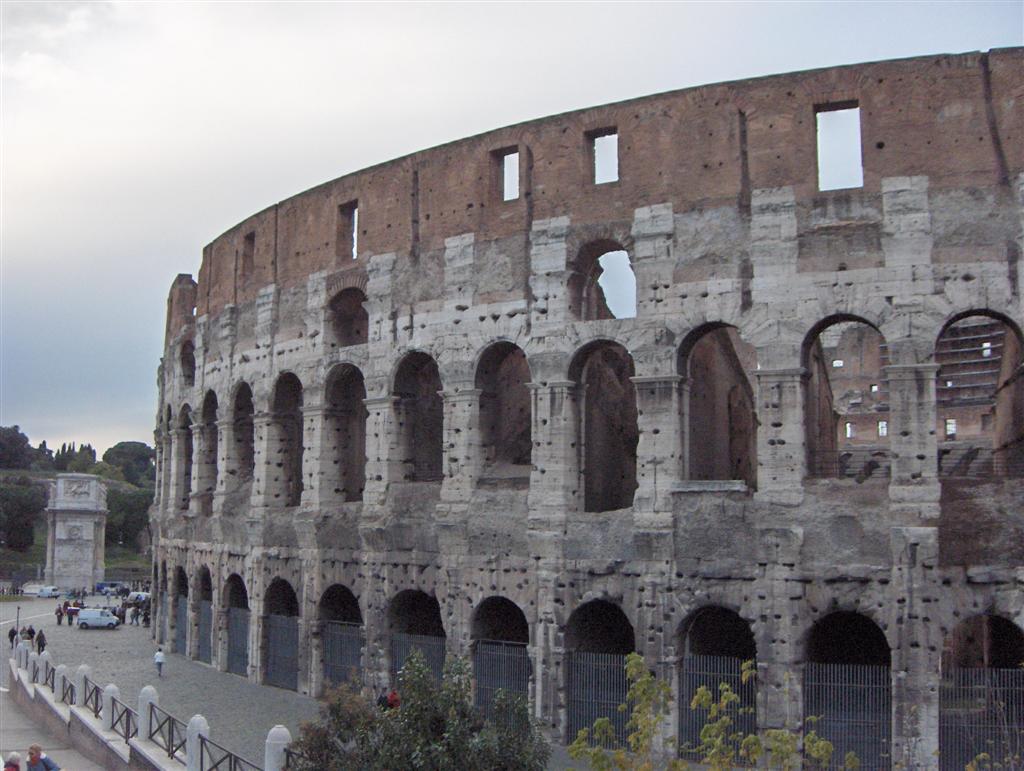 rome colosseum15 Rome Colosseum An Imposing and Beautiful Sight