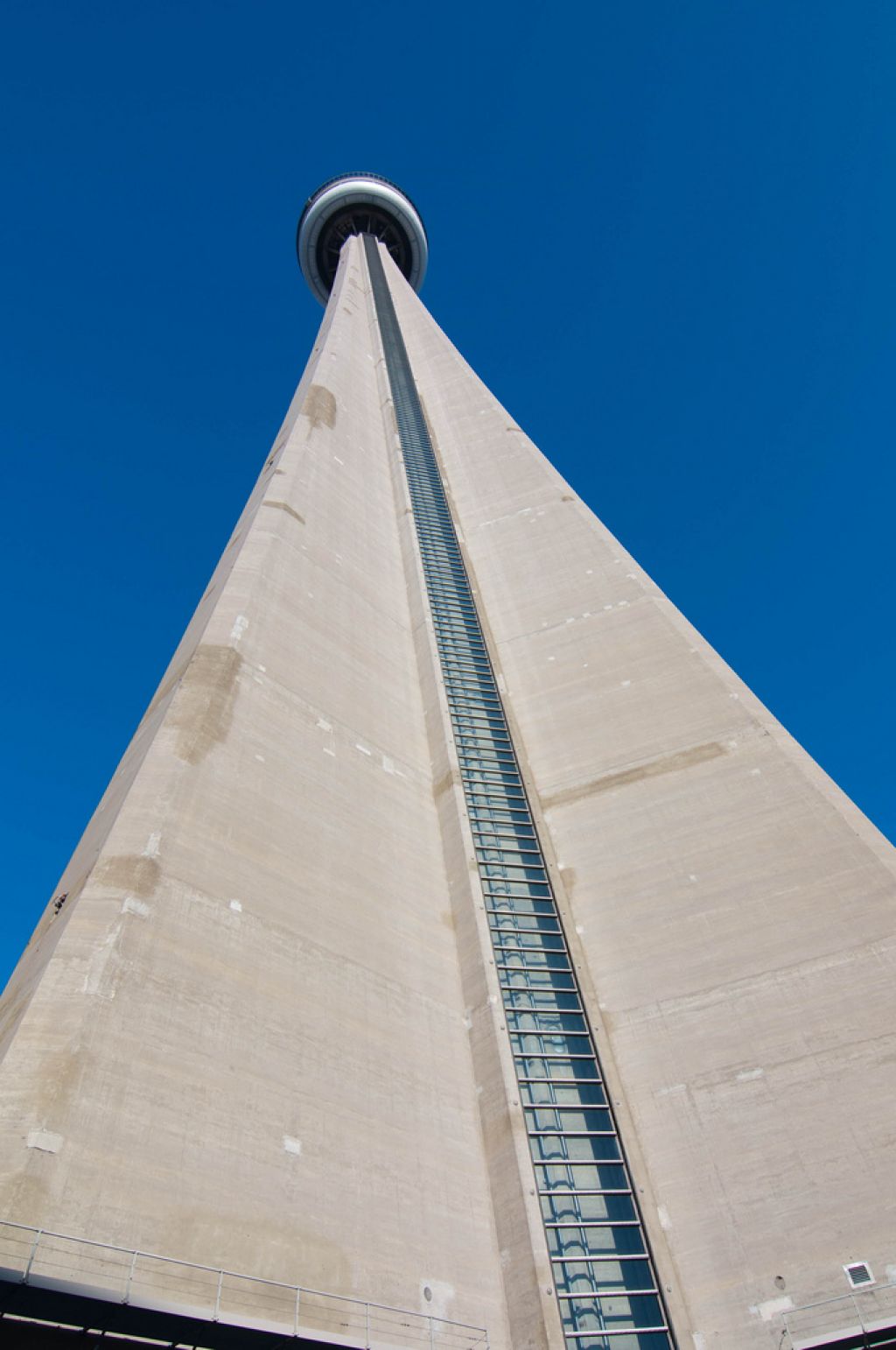 cn tower5 CN Tower   Toronto Landmark