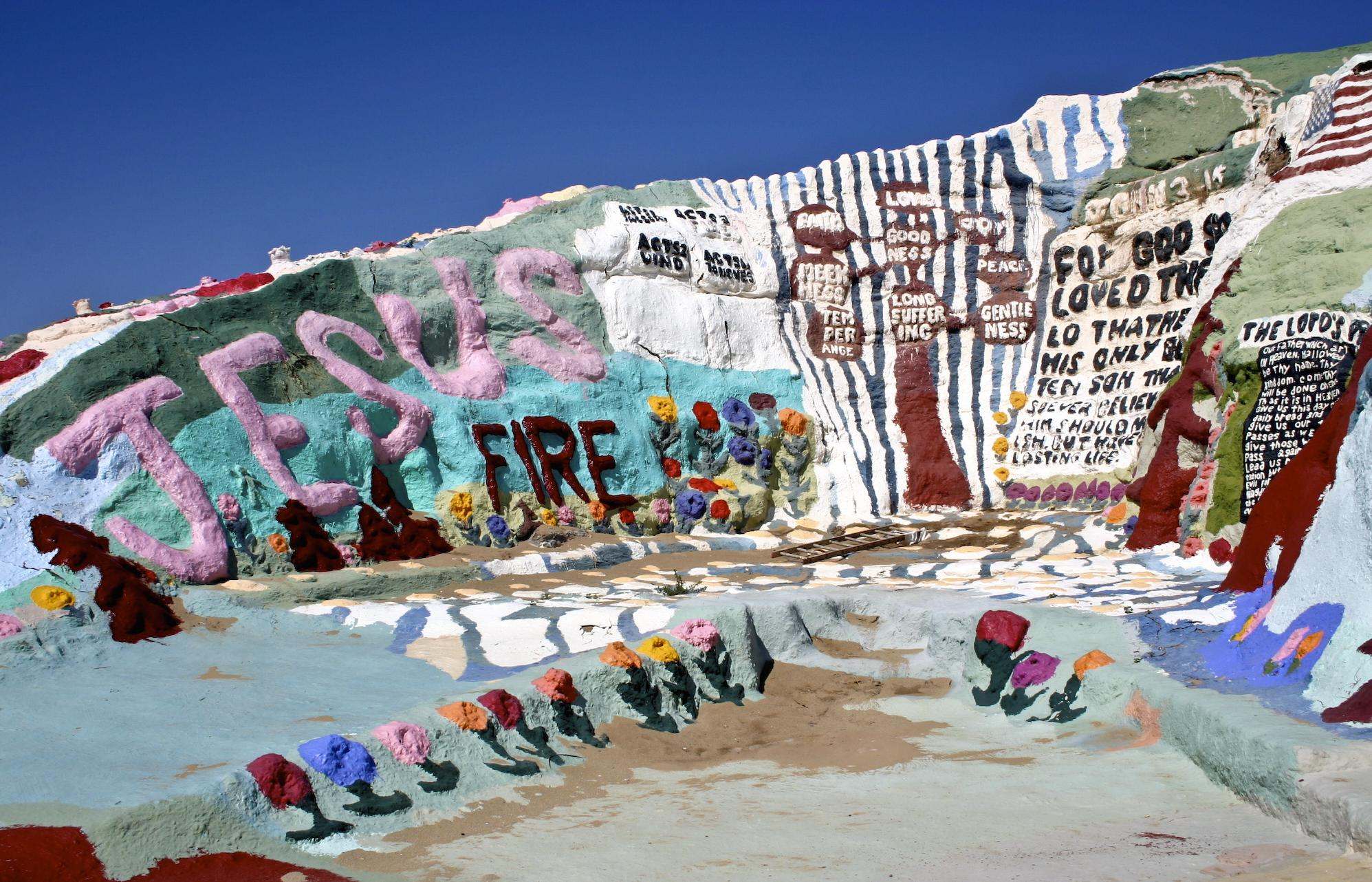 salvation mountain2 Truly Unique Salvation Mountain in California